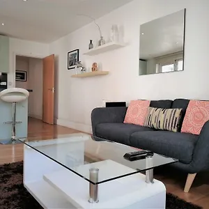 Appartement Still Life Tower Hill Executive 