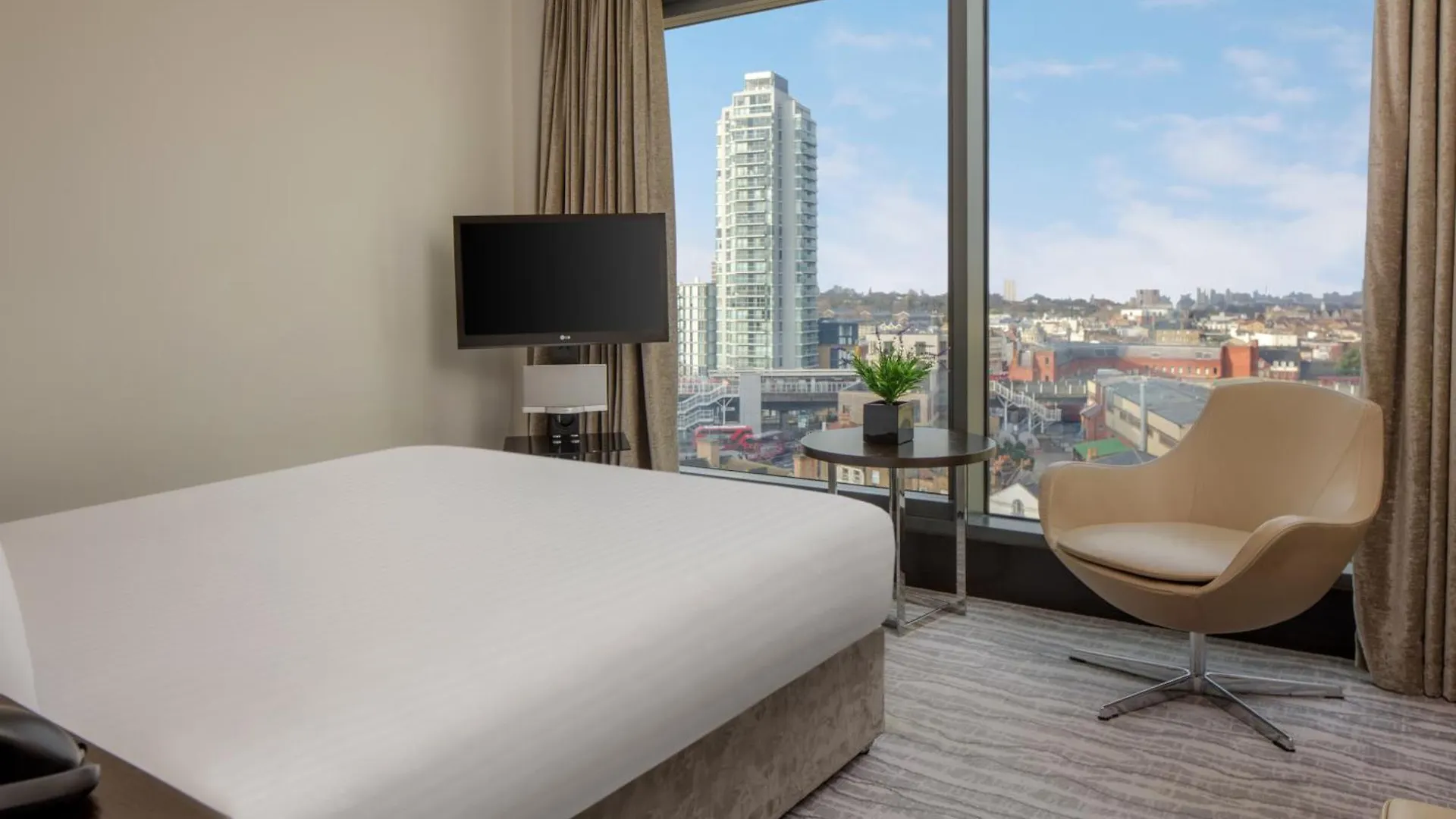 Doubletree By Hilton London - Greenwich